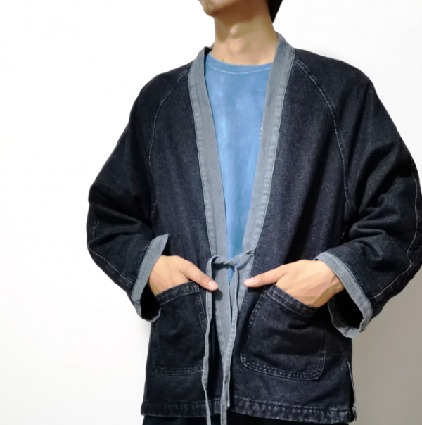 Jaket Kimono dengan Lapisan Bulu di Ujung Lengan